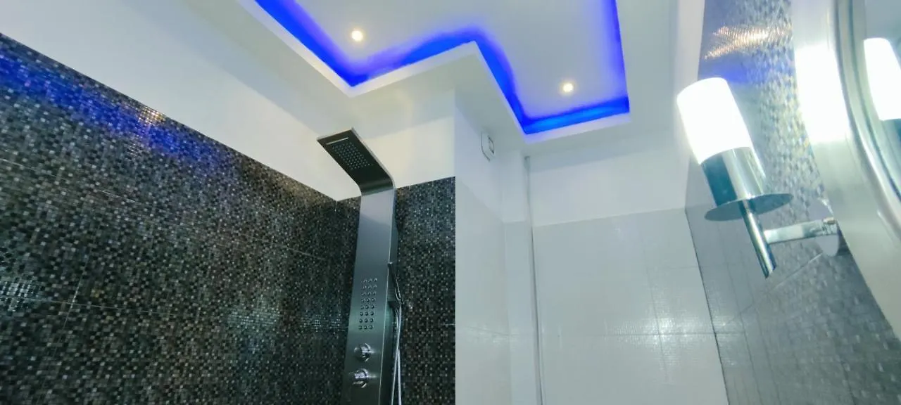 Kelly'S Luxury Suite In Thessaloniki'S Center